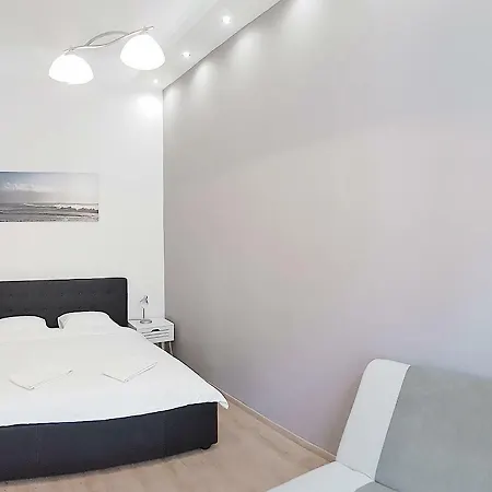 Akacfa 36 91 Mt 3 Bedroom District 7 Appartamento